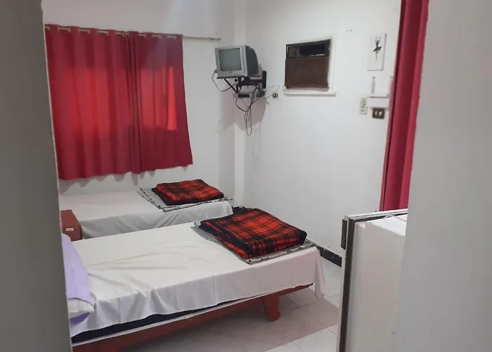 Seas Hostel *